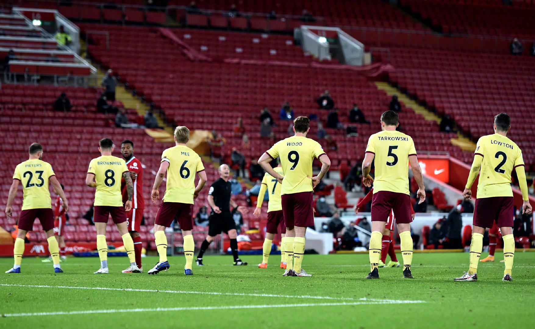 吕文君破门 吕文君破门